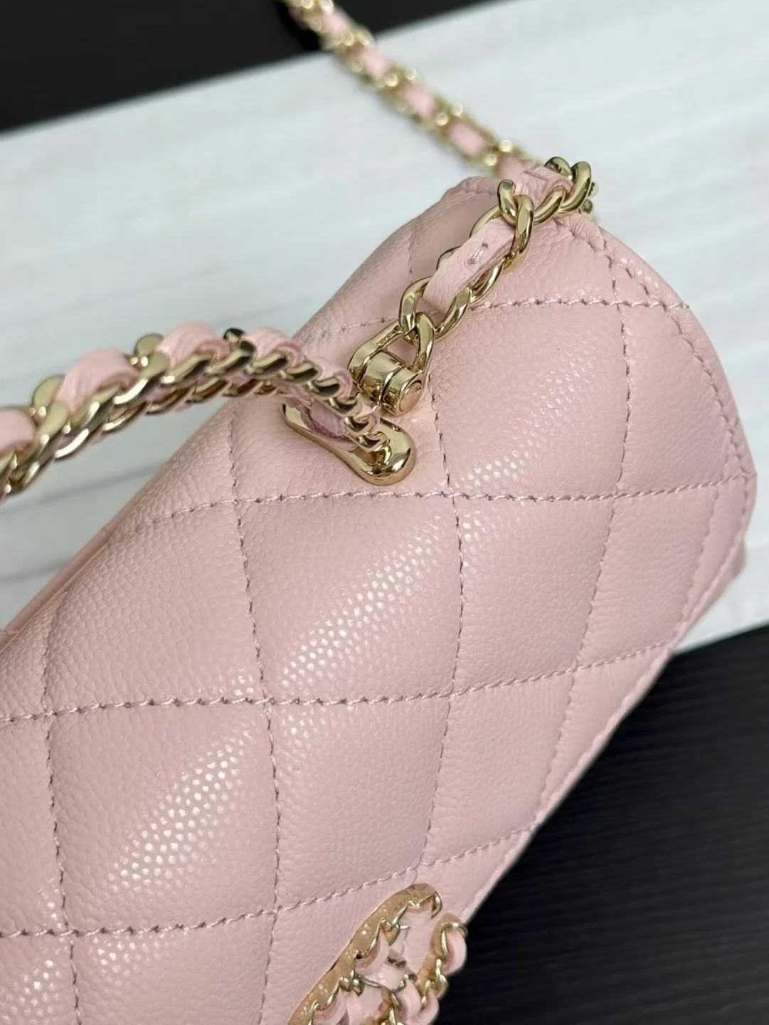 체인 달린 미니백 상세