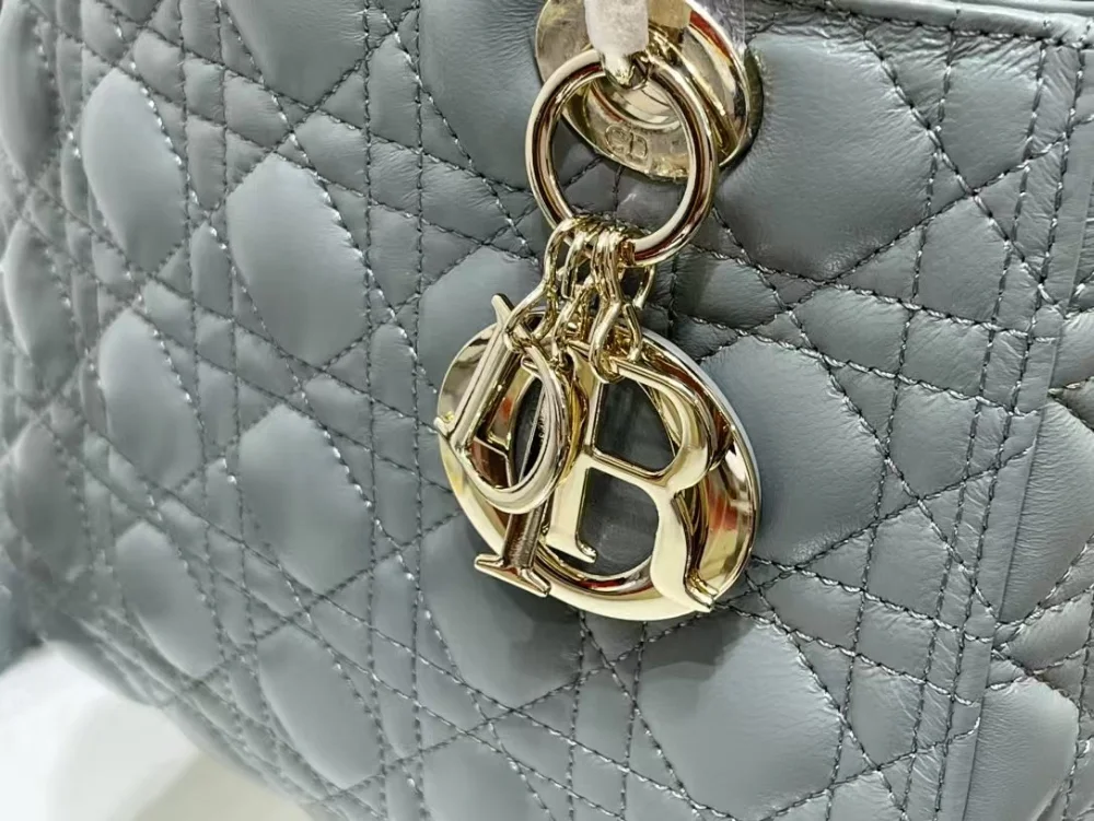 레이디 백 미디움 ( 24cm X 20cm X 11cm) 상세